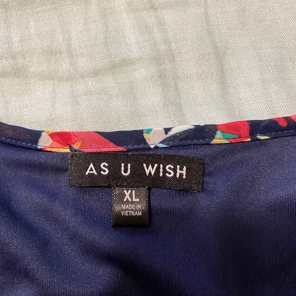 Dress - Picture 3 of 3